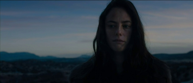 Kaya Scodelario dans Maze Runner : The Scorch Trials (Le Labyrinthe : La Terre brûlée, 2015) de Wes Ball Kaya Scodelario dans Maze Runner : The Scorch Trials (Le Labyrinthe : La Terre brûlée, 2015) de Wes Ball
