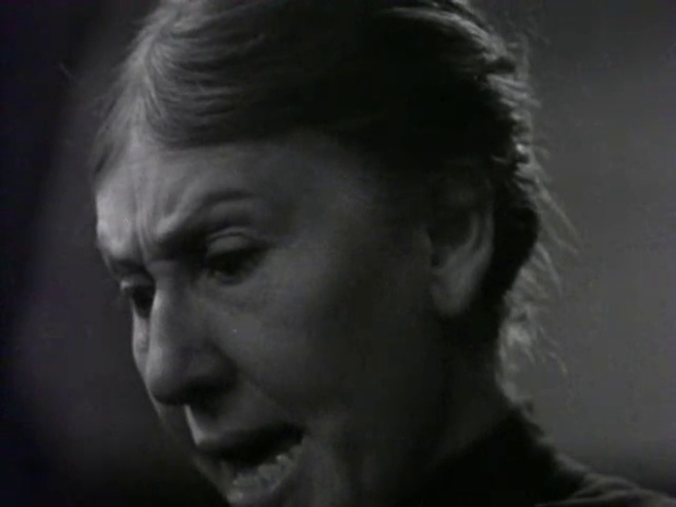 L'actrice Catherine Fonteney dans le film Poil de carotte (1932) de Julien Duvivier L'actrice Catherine Fonteney dans le film Poil de carotte (1932) de Julien Duvivier