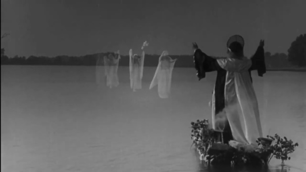 Image du film muet Himmelskibet (Le vaisseau du ciel, 1918) de Holger-Madsen Image du film muet Himmelskibet (Le vaisseau du ciel, 1918) de Holger-Madsen