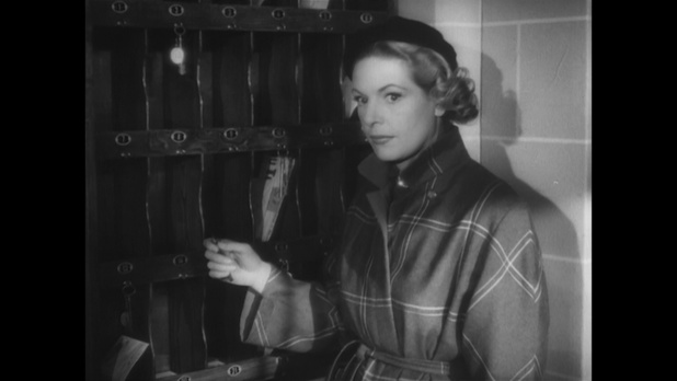 Madeleine Robinson dans Leur dernière nuit (1953) de Georges Lacombe Madeleine Robinson dans Leur dernière nuit (1953) de Georges Lacombe