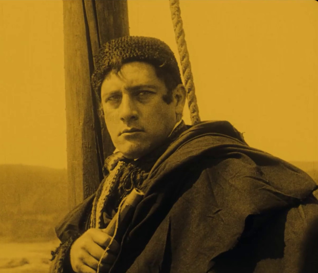 Oszkár Beregi dans le film muet hongrois Az Aranyember (La demi-lune rouge, 1918) de Sándor Korda