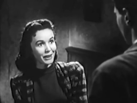 Mary Anderson dans le film noir Whispering City (1947) de Fedor Ozep Mary Anderson dans le film noir Whispering City (1947) de Fedor Ozep