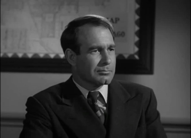Eddie Firestone dans l'épisode pilote de la série Les incorruptibles, réalisé par Phil Karlson et sorti en salle sous le titre The Scarface Mob (Les Incorruptibles défient Al Capone, 1961)