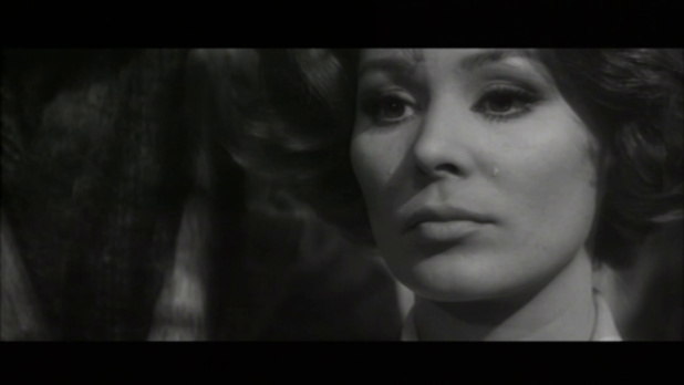 L'actrice Irina Demick dans le film La métamorphose des cloportes (1965) de Pierre Granier-Deferre