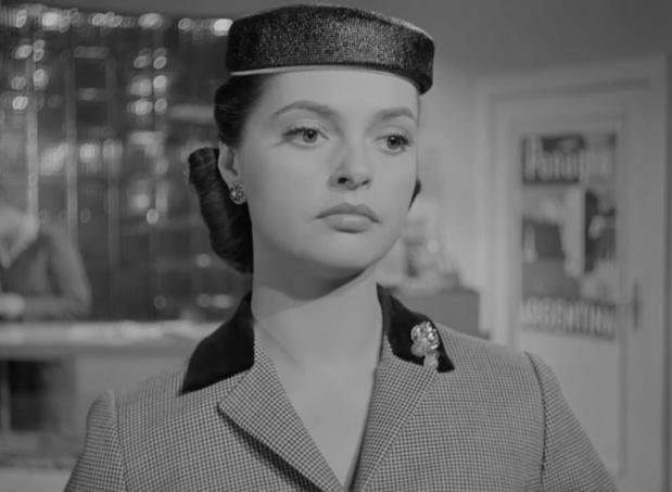Nadja Tiller dans le film ouest-allemand Spion für Deutschland (L'espion de la dernière chance, 1956) de Werner Klingler