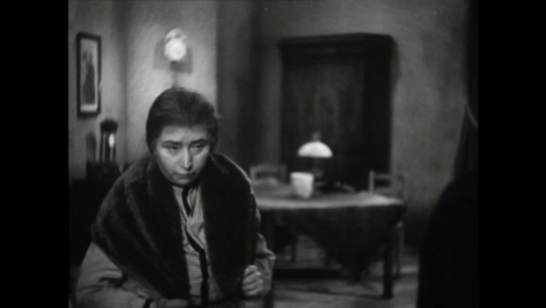 L'actrice Magdelaine Bérubet dans le film Crime et châtiment (1935) de Pierre Chenal