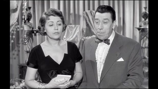 Suzy Delair et Fernandel dans Le couturier de ces dames Suzy Delair et Fernandel dans Le couturier de ces dames