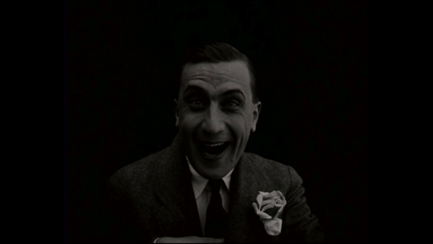 Ivan Mosjoukine dans le film muet L'angoissante aventure (1920) de Yakov Protazanov