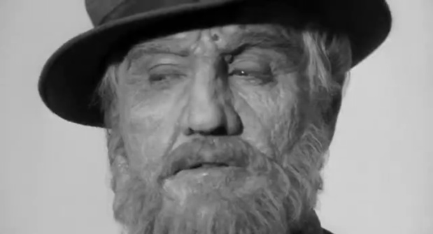 Kirk Douglas dans le film policier The list of Adrian Messenger (Le dernier de la liste, 1963) de John Huston