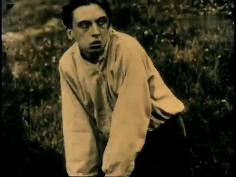 Charles Tutelier dans le film muet belge La Belgique martyre (1919) de Charles Tutelier Charles Tutelier dans le film muet belge La Belgique martyre (1919) de Charles Tutelier