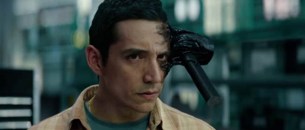 Gabriel Luna dans le film de sf Terminator Dark Fate (2019) de Tim Miller