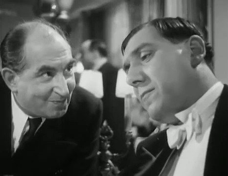 Marcel Vallée et Alexandre Rignault dans Café de Paris (1938) d'Yves Mirande Marcel Vallée et Alexandre Rignault dans Café de Paris (1938) d'Yves Mirande
