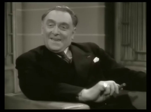 Image du film français Huit hommes dans un château (1942) de Richard Pottier