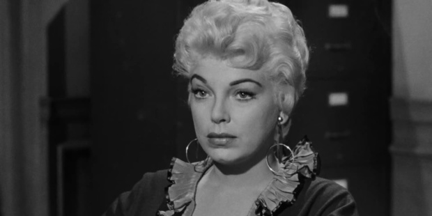 Barbara Nichols dans Beyond a reasonable doubt (L'invraisemblable vérité, 1956) de Fritz Lang