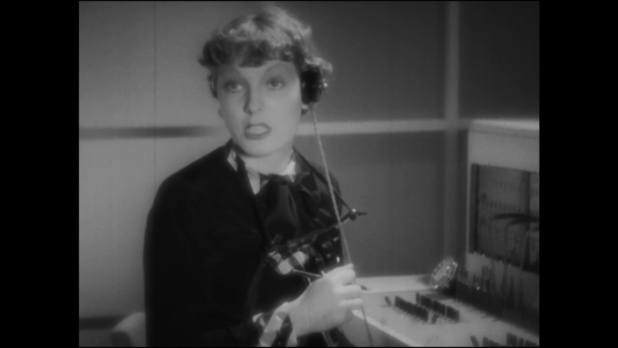 Junie Astor dans le film Club de femmes (1936) de Jacques Deval