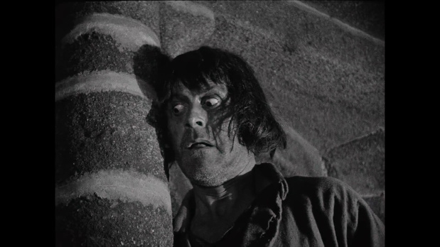 Gaston Modot dans son propre film muet Conte cruel (1930) Gaston Modot dans son propre film muet Conte cruel (1930)