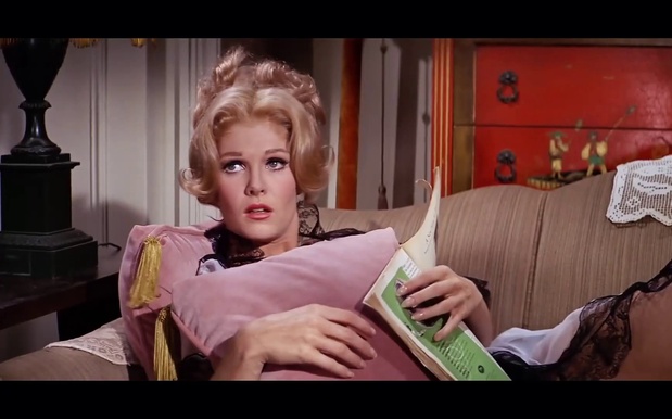 La comédienne Jean Hale dans le film de gangsters The St. Valentine's Day Massacre (L'Affaire Al Capone, 1967) de Roger Corman