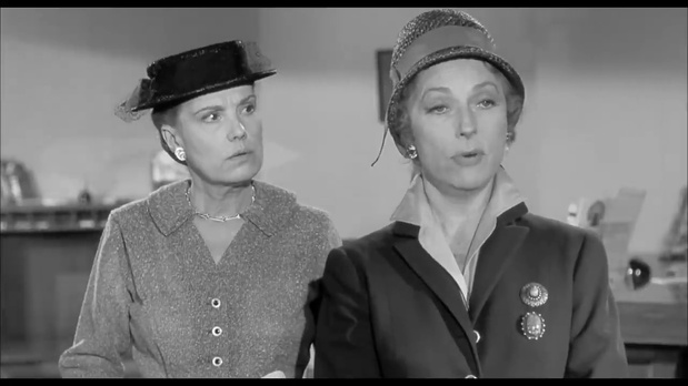 Agnes Moorehead et Lenita Lane dans The bat (Le masque, 1959) de Crane Wilbur