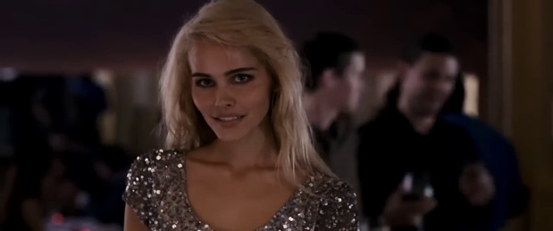 La comédienne Isabel Lucas dans le thriller The loft (Vertiges, 2014) d'Erik van Looy