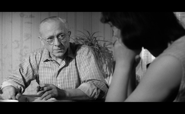 Hans Hardt-Hardtloff dans le film est-allemand Der geteilte himmel (Le ciel partagé, 1964) de Konrad Wolf