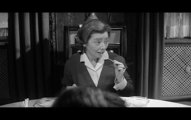 La comédienne Erika Pelikowsky dans le film Der geteilte himmel (Le ciel partagé, 1964) de Konrad Wolf