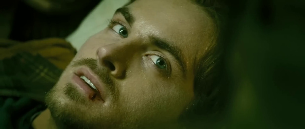 Kevin Zegers dans le film de sf The colony (2013) de Jeff Renfroe Kevin Zegers dans le film de sf The colony (2013) de Jeff Renfroe