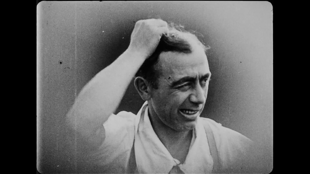 Le comique Dandy dans Tut-Ank-Amen (1923) de Raymond Frau Le comique Dandy dans Tut-Ank-Amen (1923) de Raymond Frau