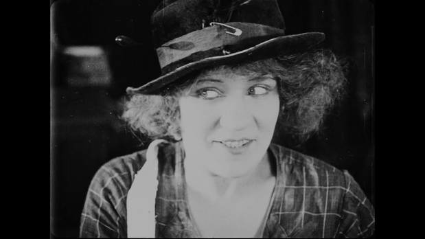 Image du film muet Tut-Ank-Amen (1923) de Raymond Frau Image du film muet Tut-Ank-Amen (1923) de Raymond Frau