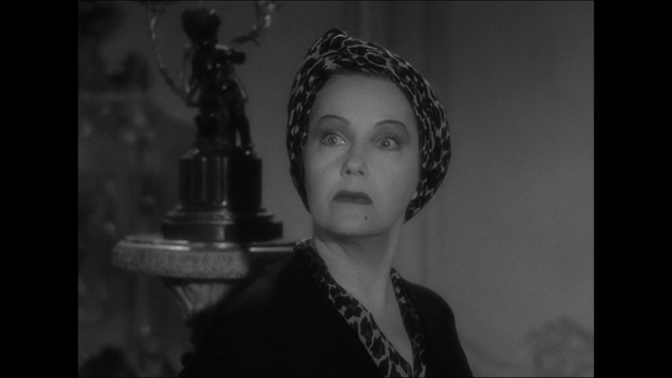 Gloria Swanson dans le film américain Sunset Boulevard (Boulevard du crépuscule, 1950) de Billy Wilder Gloria Swanson dans le film américain Sunset Boulevard (Boulevard du crépuscule, 1950) de Billy Wilder