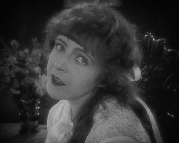 L'actrice Mady Christians dans le film muet de la UFA Ein Walzertraum (Rêve de valse, 1925) de Ludwig Berger