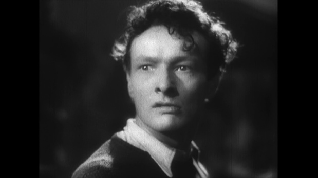 Jean-Louis Barrault dans le film d'amour Orage (1938) de Marc Allégret Jean-Louis Barrault dans le film d'amour Orage (1938) de Marc Allégret