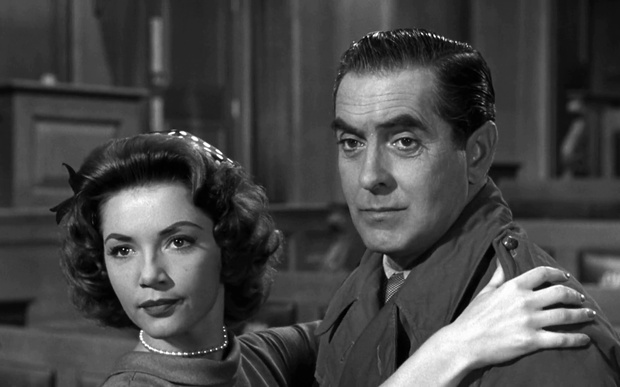 Tyrone Power et Ruta Lee dans le film de procès Witness for prosecution (Témoin à charge, 1957) de Billy Wilder Tyrone Power et Ruta Lee dans le film de procès Witness for prosecution (Témoin à charge, 1957) de Billy Wilder