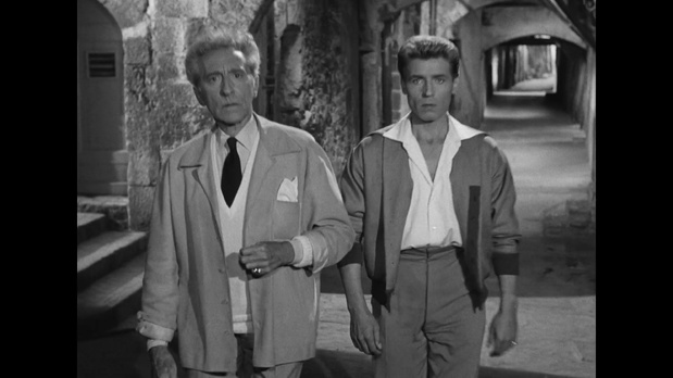 Jean Cocteau et Edouard Dermit dans le film d'avant-garde Le testament d'Orphée (1960) de Jean Cocteau