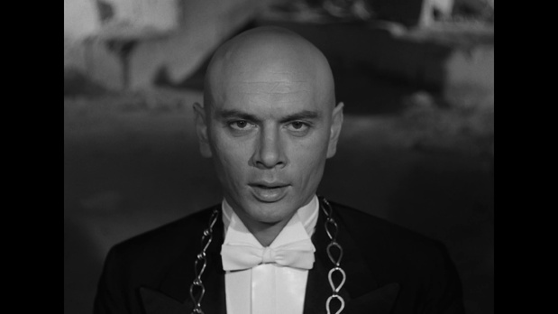 Yul Brynner dans le film français Le testament d'Orphée (1960) de Jean Cocteau Yul Brynner dans le film français Le testament d'Orphée (1960) de Jean Cocteau