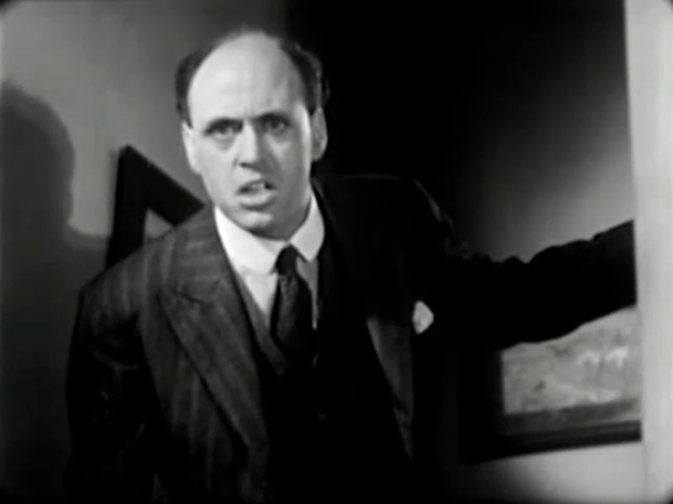 Alastair Sim dans le film à énigme The riverside murder (1935) d'Albert Parker