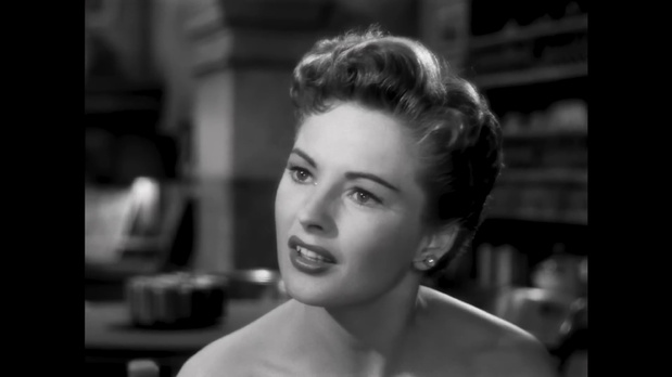 L'actrice Coleen Gray dans le film noir Kansas City Confidential (Le quatrième homme, 1952) de Phil Karlson L'actrice Coleen Gray dans le film noir Kansas City Confidential (Le quatrième homme, 1952) de Phil Karlson