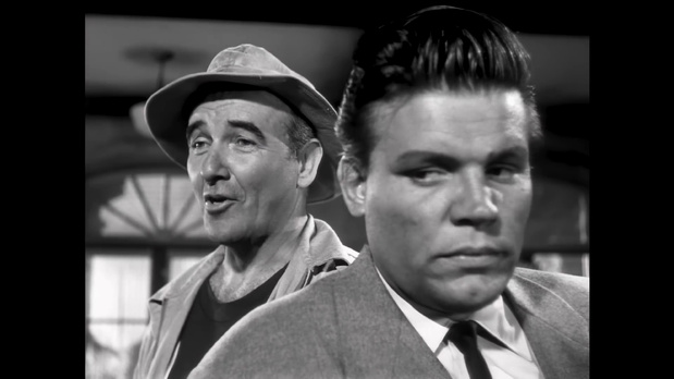Preston Foster et Neville Brand dans le film policier américain Kansas City Confidential (Le quatrième homme, 1952) de Phil Karlson