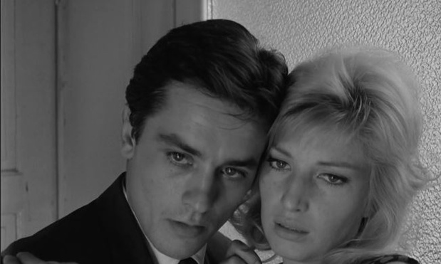Monica Vitti et Alain Delon dans L'eclisse (L'éclipse, 1962) de Michelangelo Antonioni