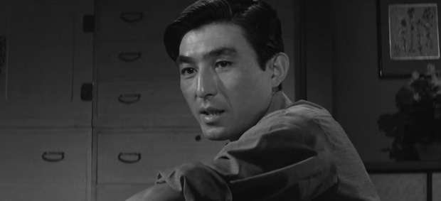 Akihiko Hirata dans le film 女ばかりの夜 (La nuit des femmes, 1961) de 田中 絹代 (Kinuyo Tanaka)