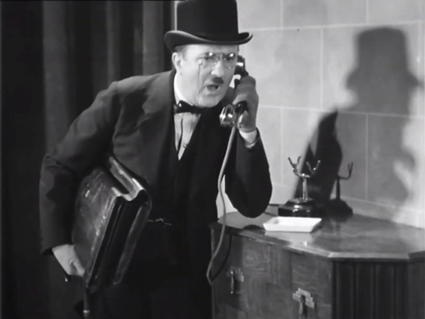 Paul Villé dans le film musical français Son plus bel exploit (1932) d'André E. Chotin