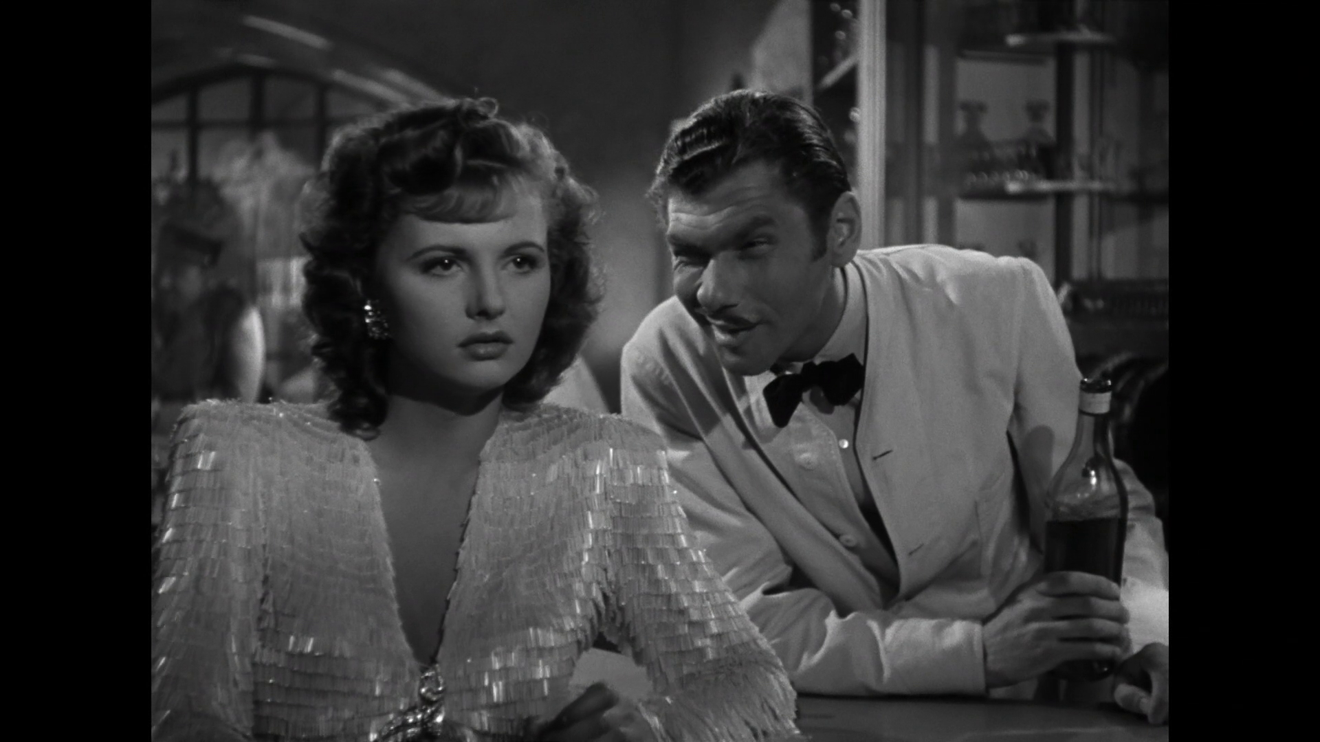 Madeleine Lebeau et Leonid Kinskey dans Casablanca (1942) de Michael Curtiz