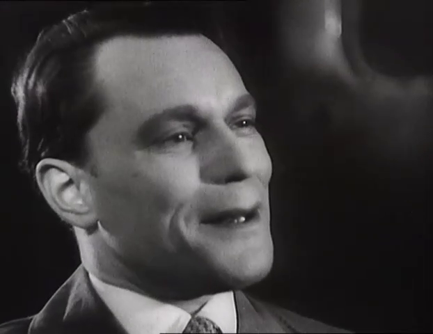 Karl Stepanek dans le film franco-allemand Allô Berlin ? Ici Paris ! (1932) de Julien Duvivier