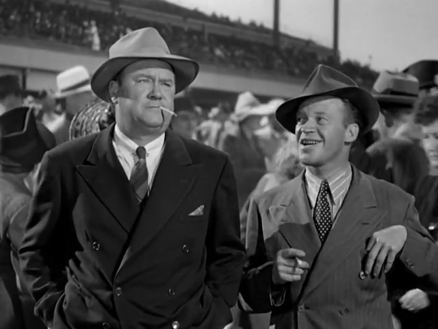 Emory Parnell et Frank Jenks dans le film policier The Falcon in Hollywood (1944) de Gordon Douglas