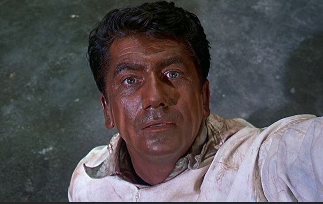 Daniel Gélin dans le film d'espionnage américain The man who knew too much (L'homme qui en savait trop, 1956) d'Alfred Hitchcock
