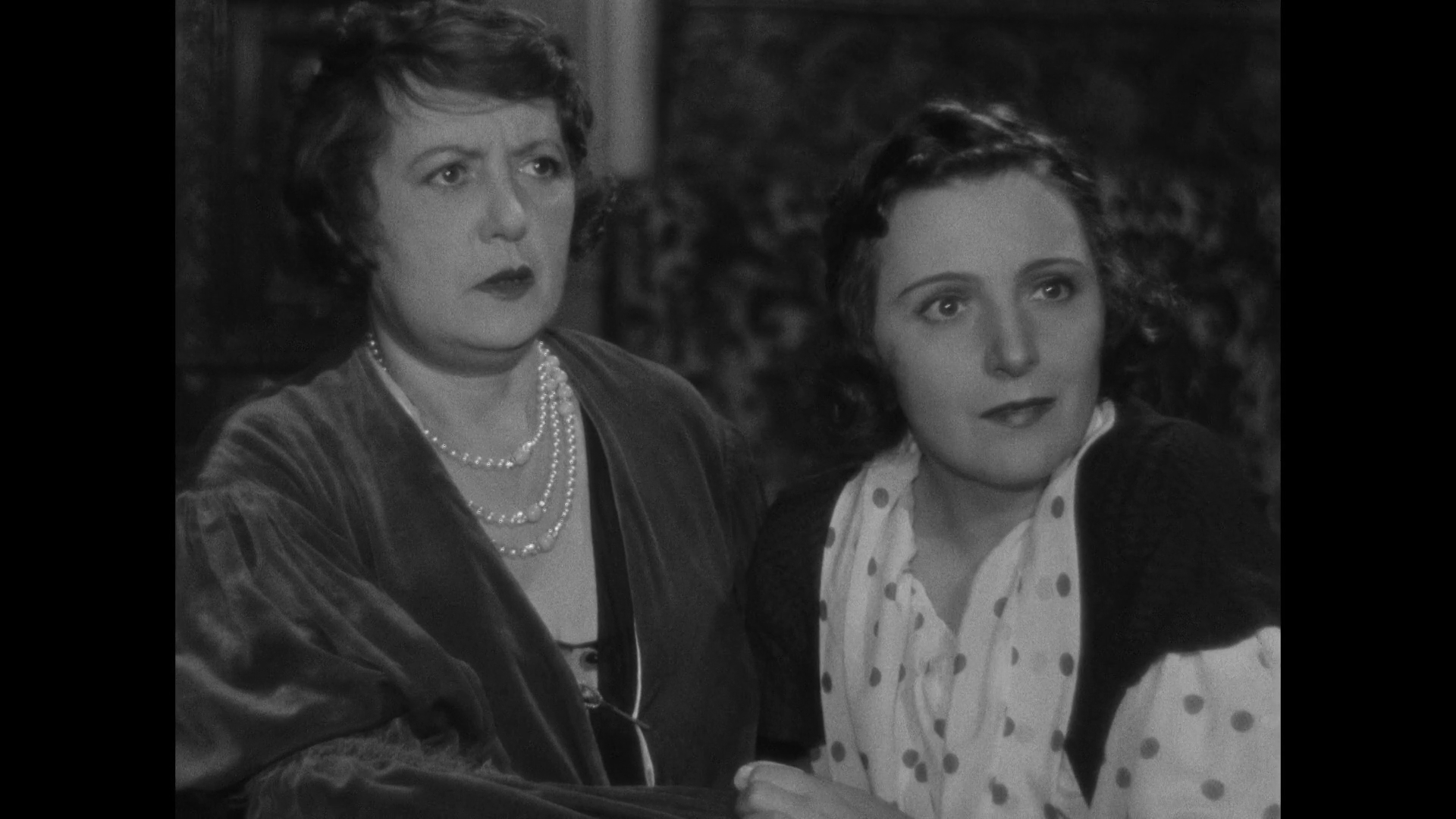 Marcelle Praince et Marie Bell dans le film français Le roman d'un jeune homme pauvre (1935) d'Abel Gance