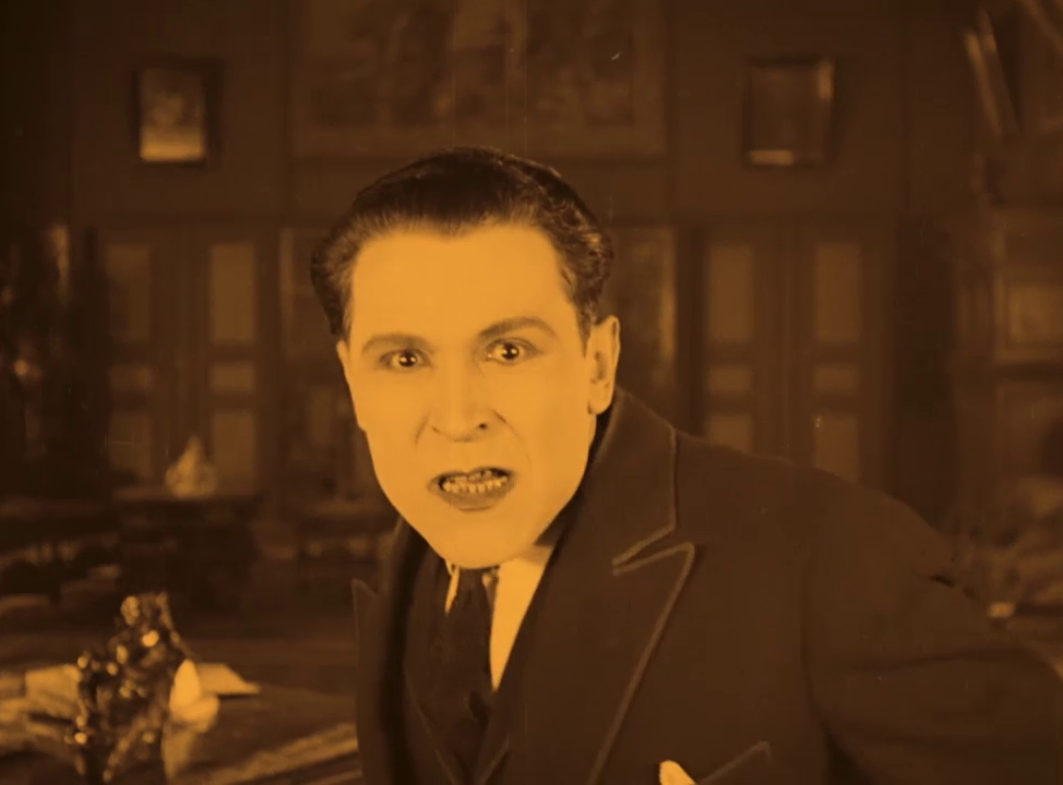 L'acteur Luciano Albertini dans le film muet Mister Radio (1924) de Nunzio Malasomma