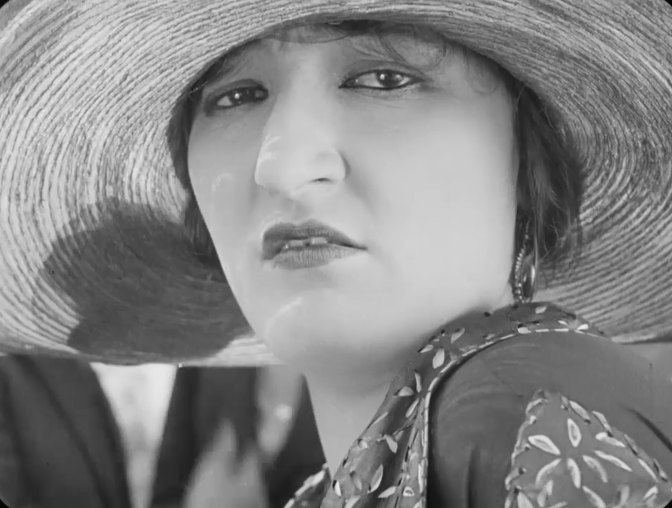 Suzanne Talba dans le film Poil de carotte (1925) de Julien Duvivier