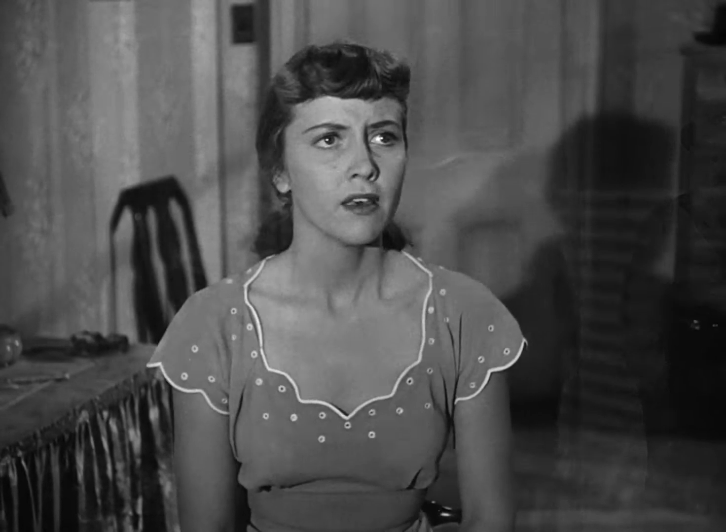 Patricia Joiner dans le film The Enforcer (La femme à abattre, 1951) de Bretaigne Windust
