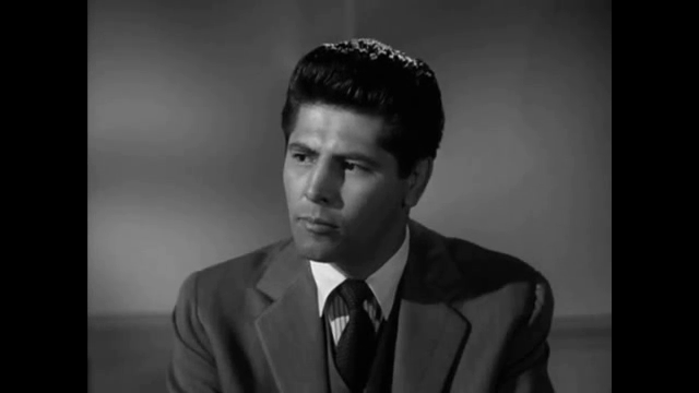 Abel Fernandez dans le film de gangsters The Scarface Mob (Les Incorruptibles défient Al Capone, 1961) de Phil Karlson