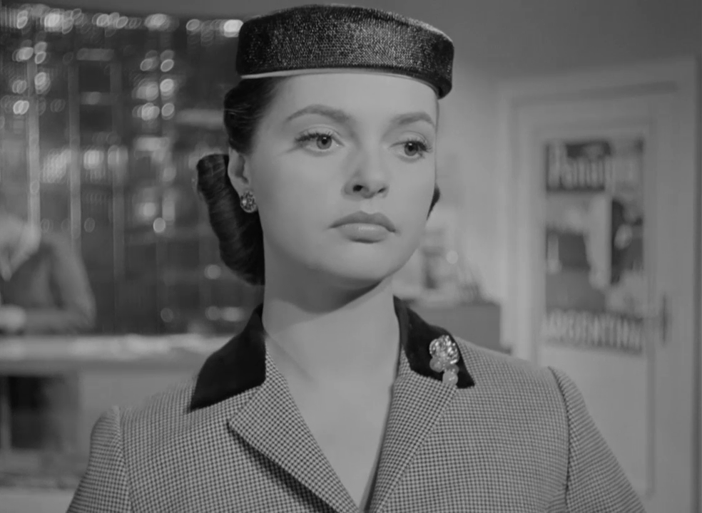 Nadja Tiller dans le film ouest-allemand Spion für Deutschland (L'espion de la dernière chance, 1956) de Werner Klingler